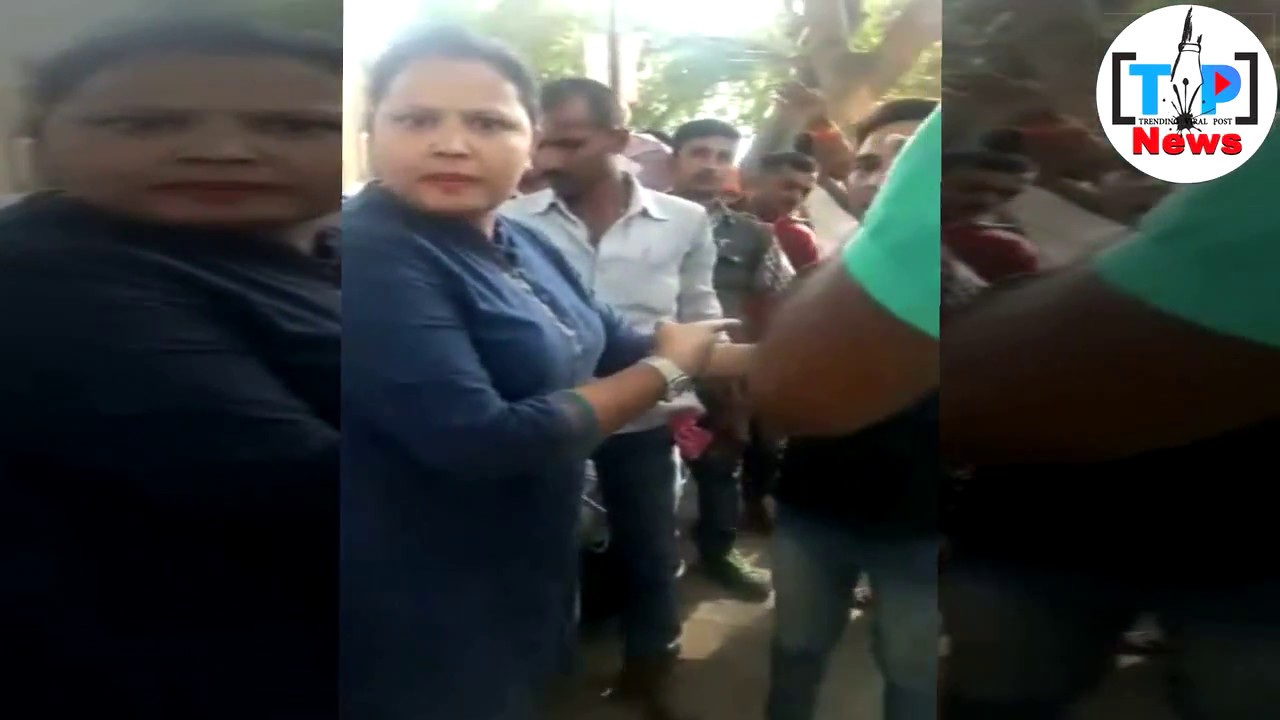 LATEST NEWS – माँ के सामने लड़के ने मांगे बेटी के नंबर तो माँ ने मार मार के यह हाल किया