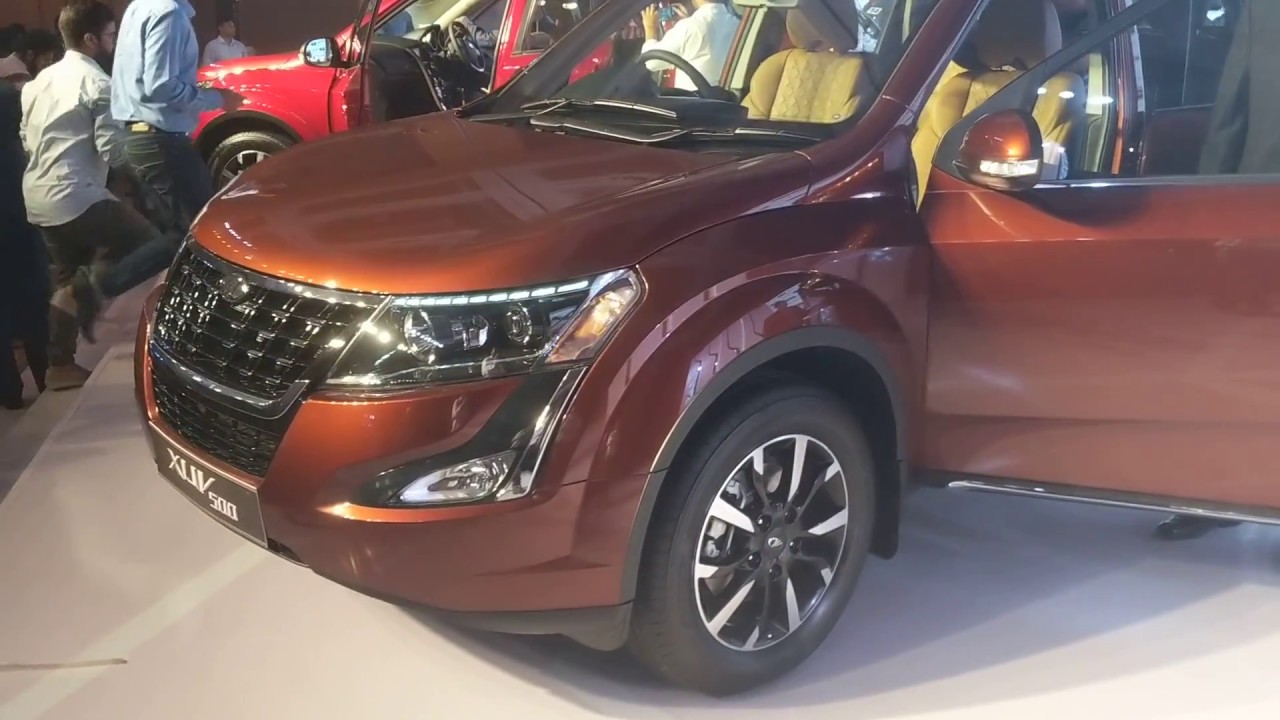 MAHINDRA XUV 5OO में जो फीचर्स है वह देखोगे तो देखते ही रह जाओगे