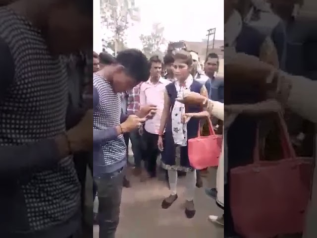 किसी भी लड़की को छेड़ने से पहले देख लें ये वीडियो, मिलेगा ऐसा सबक